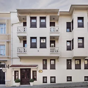 4* Hotel Sari