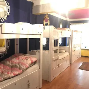 Cherry Hostal